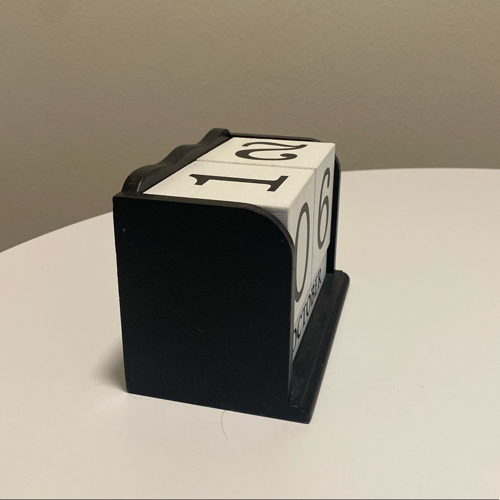 Block Calendar - Picture 3 of 3